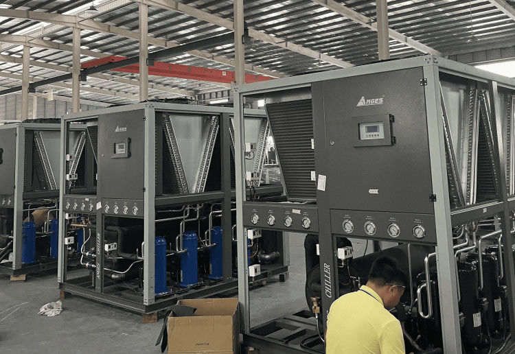 เครื่องทําความเย็นน้ําอุตสาหกรรมที่เย็นด้วยอากาศ 40HP สําหรับเครื่องบรรจุ, เครื่องทําความเย็นกระบวนการอุตสาหกรรมที่เย็นด้วยน้ํา 40TR