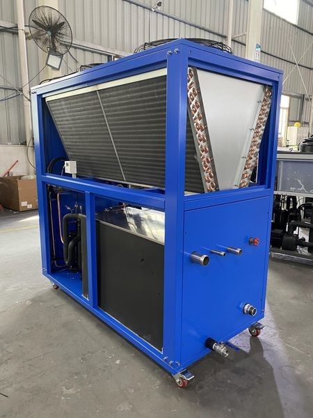 เครื่องเย็นที่ประหยัดพลังงานที่ไม่เป็นอันตรายต่อสิ่งแวดล้อม 20kw ระบบเย็นท่อทองแดงทั้งหมด เครื่องเย็นสิ่งแวดล้อม 8HP