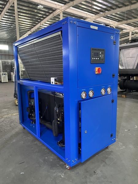 เครื่องเย็นที่ประหยัดพลังงานที่ไม่เป็นอันตรายต่อสิ่งแวดล้อม 20kw ระบบเย็นท่อทองแดงทั้งหมด เครื่องเย็นสิ่งแวดล้อม 8HP