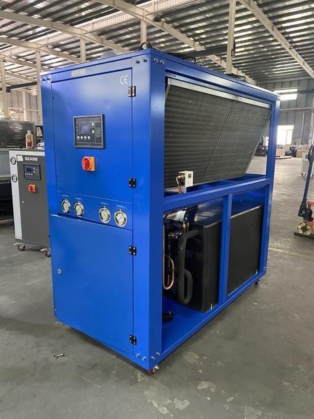 เครื่องเย็นที่ประหยัดพลังงานที่ไม่เป็นอันตรายต่อสิ่งแวดล้อม 20kw ระบบเย็นท่อทองแดงทั้งหมด เครื่องเย็นสิ่งแวดล้อม 8HP