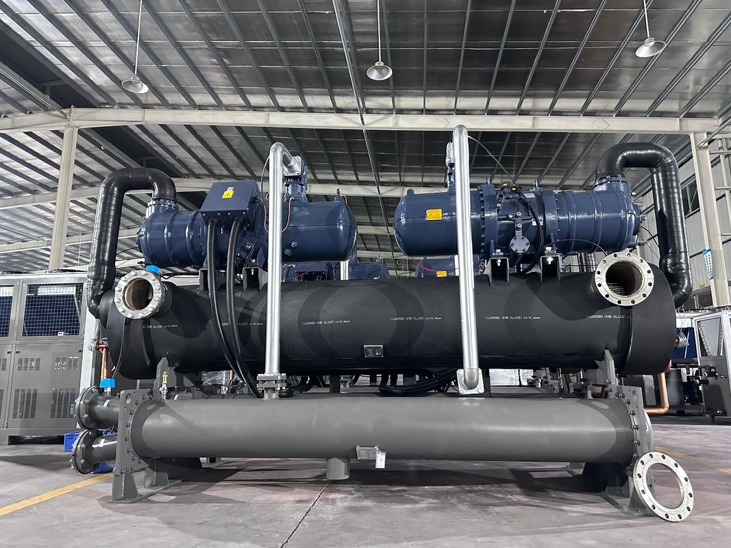 เครื่องทําความเย็นแบบสกรูปรับน้ําอุตสาหกรรม 200HP พร้อม 2 เครื่องปรับความเย็น