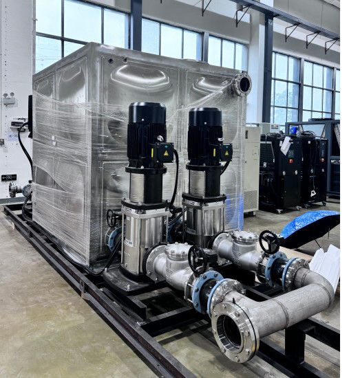 เครื่องทําความเย็นน้ําพกพาที่มีประสิทธิภาพสูง 100hp ที่มีปั๊มระบายน้ําภายนอกและจุลินทรีย์ขนาดใหญ่